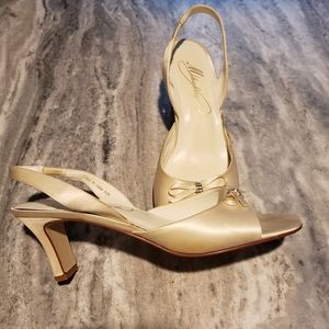 BRIDAL SHOES